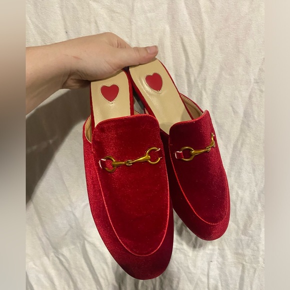 ARQA: red velvet mules - Picture 2 of 6